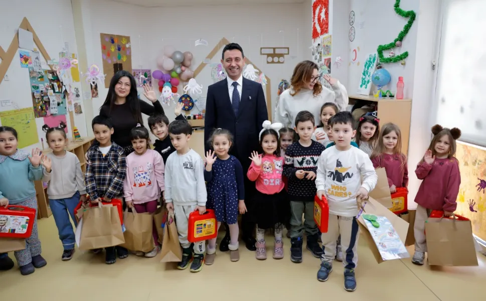 Bayraklı’da eğitim desteği okul öncesinden üniversiteye uzanıyor