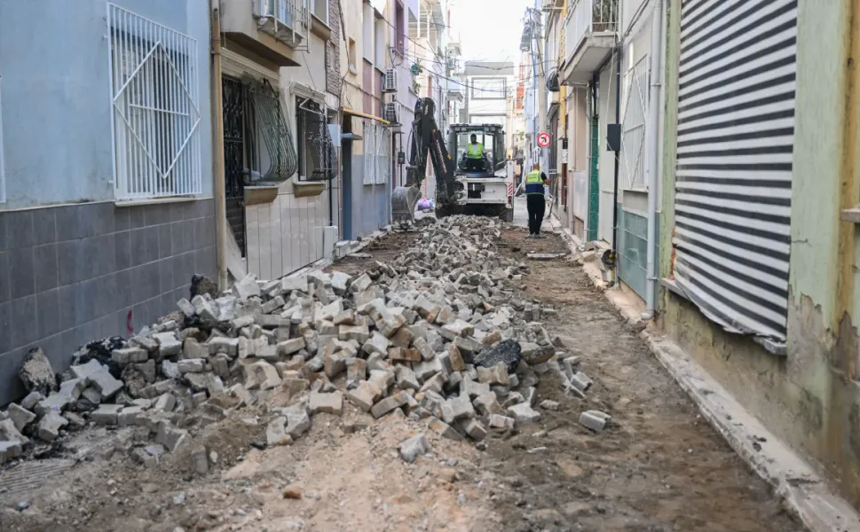 Bornova’da 282 sokak için asfalt çalışması hızlandı