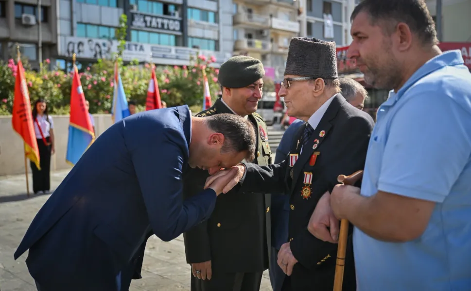 Bornova'da Gaziler Günü törenle kutlandı