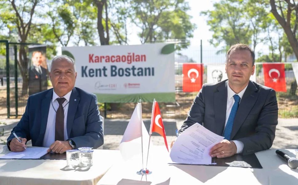 Bornova’da iki yeni kent bostanı üretime açıldı
