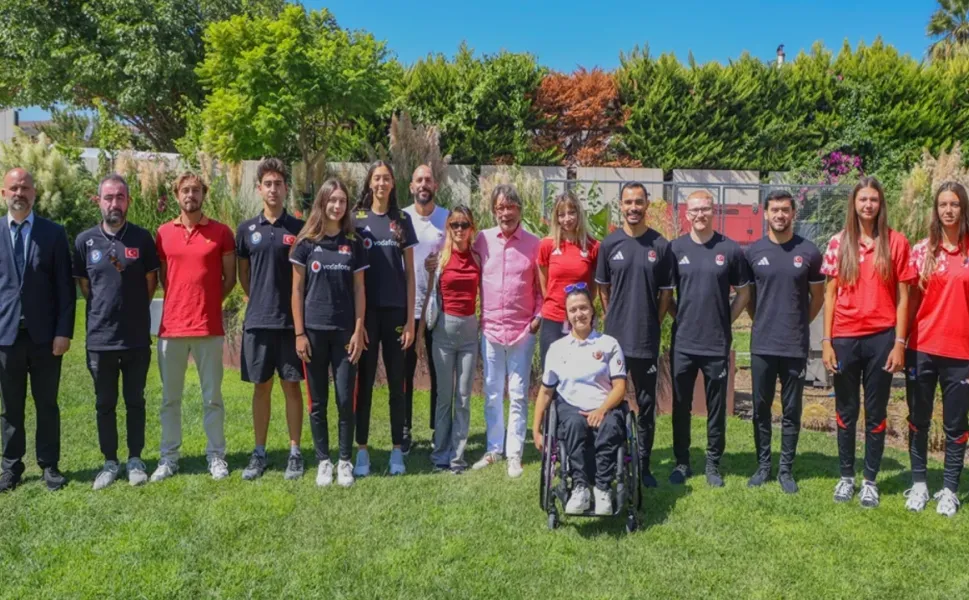 Göztepe’nin yıldız sporcuları Mehmet Sepil’le buluştu
