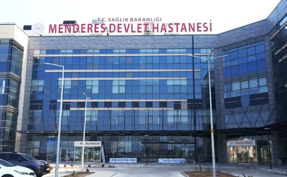 İzmir Menderes'te iş makinesinin çarptığı yaya hayatını kaybetti