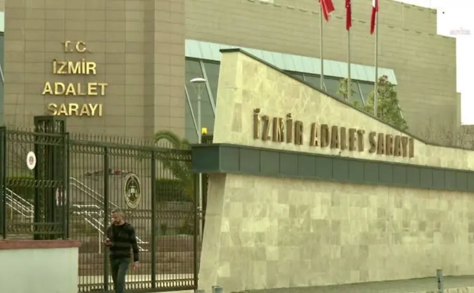 İzmir’de galericilik adı altında tefecilik operasyonu: 8 gözaltı