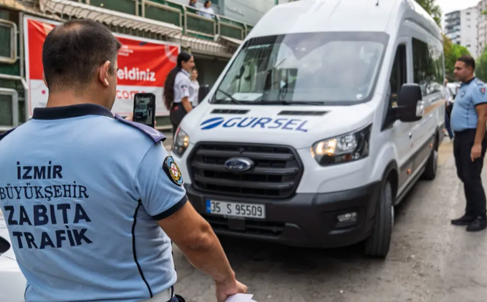 İzmir’de okul servislerine denetim: 445 araca ceza