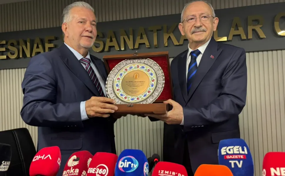 Kılıçdaroğlu İzmir’de  esnaf ve sanayiciler ile bir araya geldi