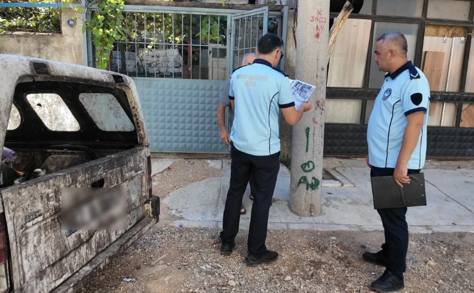 Konak’ta kaçak moloza geçit yok: İki kişiye ceza kesildi