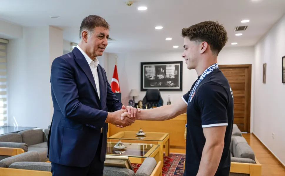 Tugay, altın madalyalı sporcuyu ağırladı: Üzerimize düşeni yapmaya hazırız