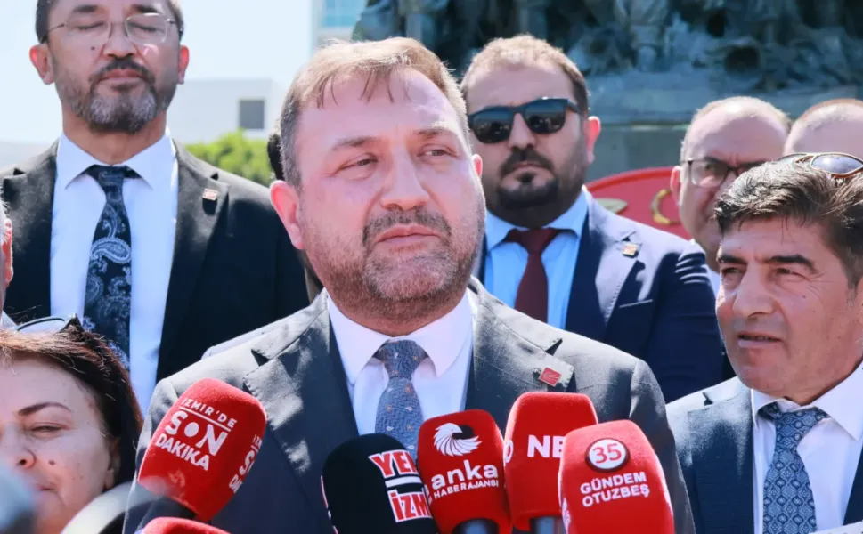 Utku Gümrükçü’den 9 Eylül mesajı: İki büyük eserin gölgesinde aydınlık yarınları inşa edeceğiz