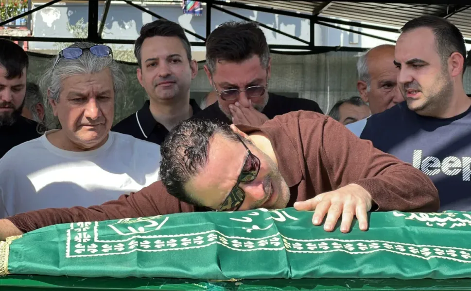 Atilla Taş'ın kızı Sezen Taş son yolculuğuna uğurlandı