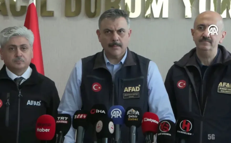 Bakan Çiftçi Sakarya'da açıkladı: Tehlike henüz geçmedi