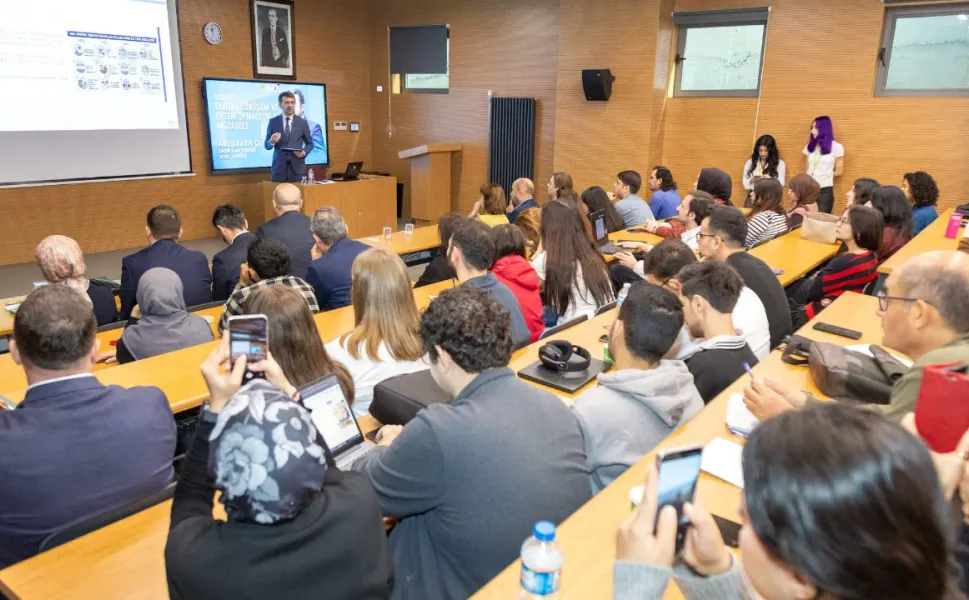 BİK Genel Müdürü Çay, İstanbul Üniversitesi öğrencileriyle buluştu
