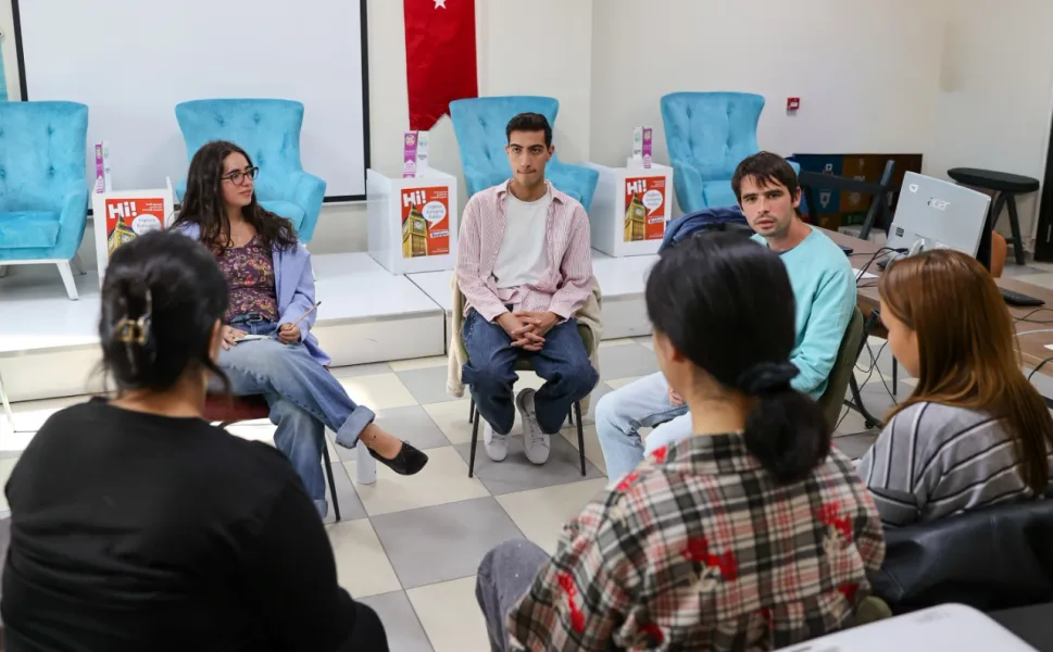 Buca'da gençlerin yabancı dil gelişimine destek!