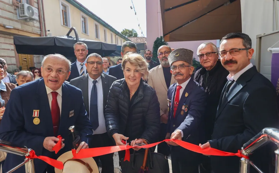 Buca'da tarihi miras yeniden hayat buldu: Galeri Hamam açıldı