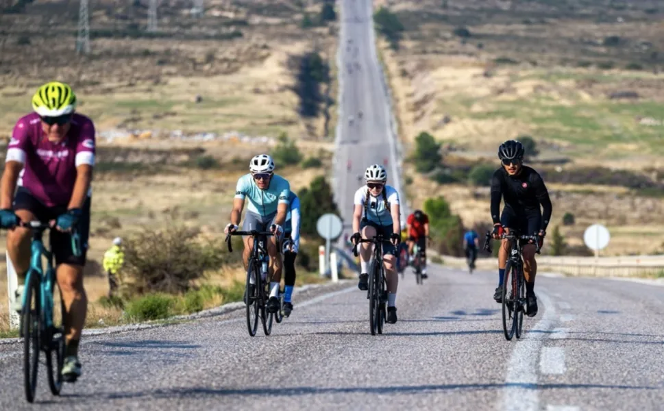 Çeşme'de Gran Fondo heyecanı: 10 ülkeden 809 sporcu yarıştı