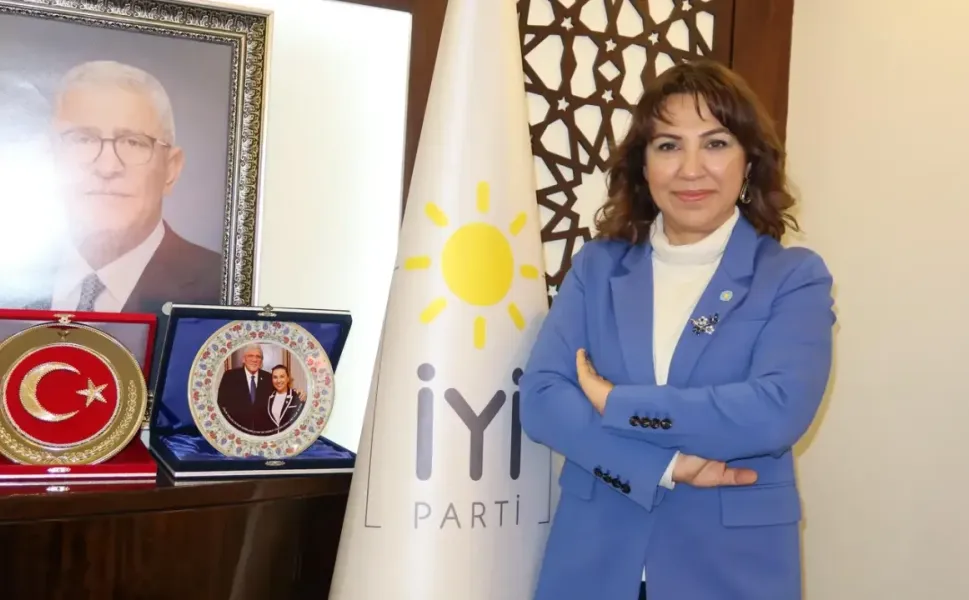 İYİ Partili Doğan'dan AK Parti'ye: İzmir tarihinin en sevilmeyen başkanını transfer ettiniz!