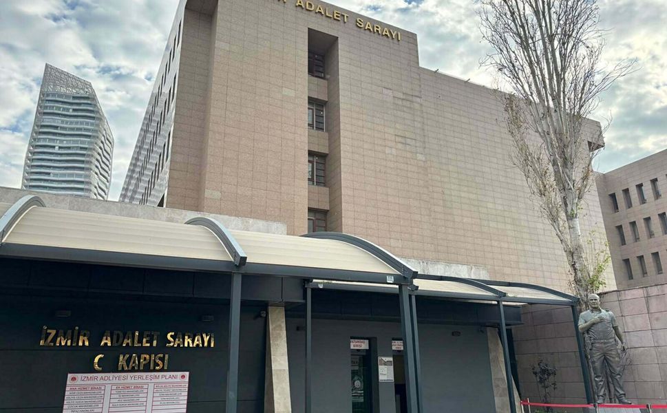 İzmir’de inşaat şirketine nitelikli dolandırıcılık operasyonu: 4 gözaltı