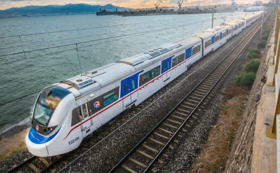 29 Ekim tarifesi belli oldu: İzmir'de İZBAN ücretsiz mi? ESHOT, İZDENİZ, METRO 29 Ekim'de ücretsiz mi olacak?