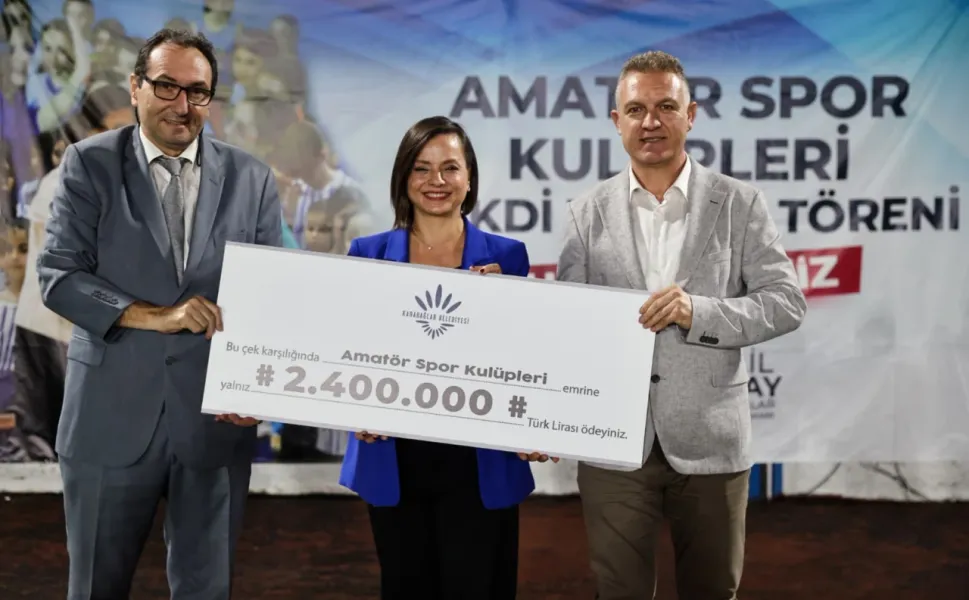 Karabağlar'da amatör spora 2,4 milyon TL'lik destek