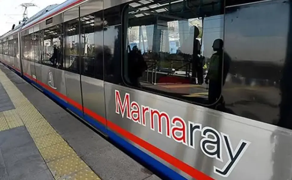Marmaray'da intihar olayı! Seferlerde aksama yaşandı