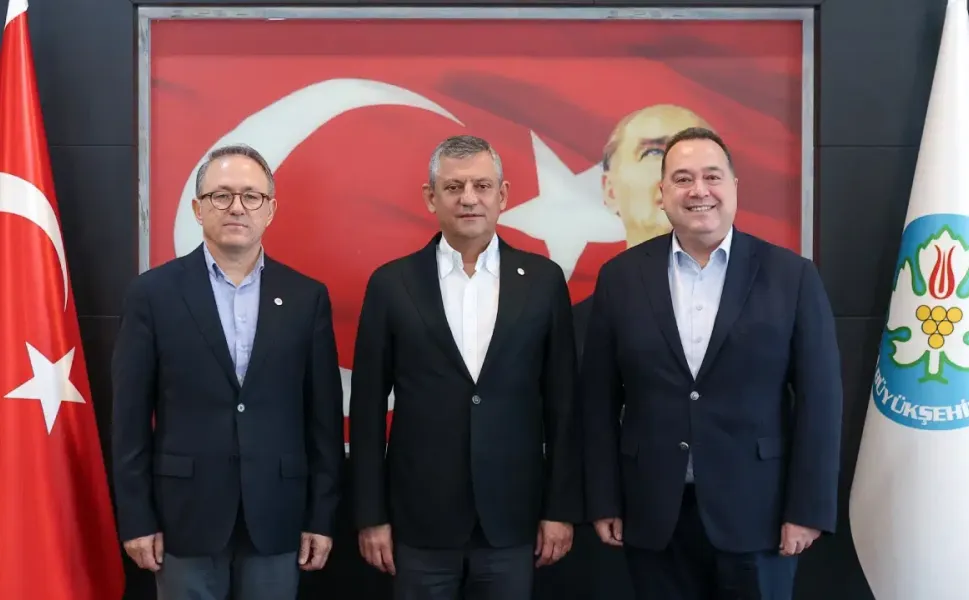 Parti değişikliği iddialarının gölgesinde Manisa'da kritik buluşma