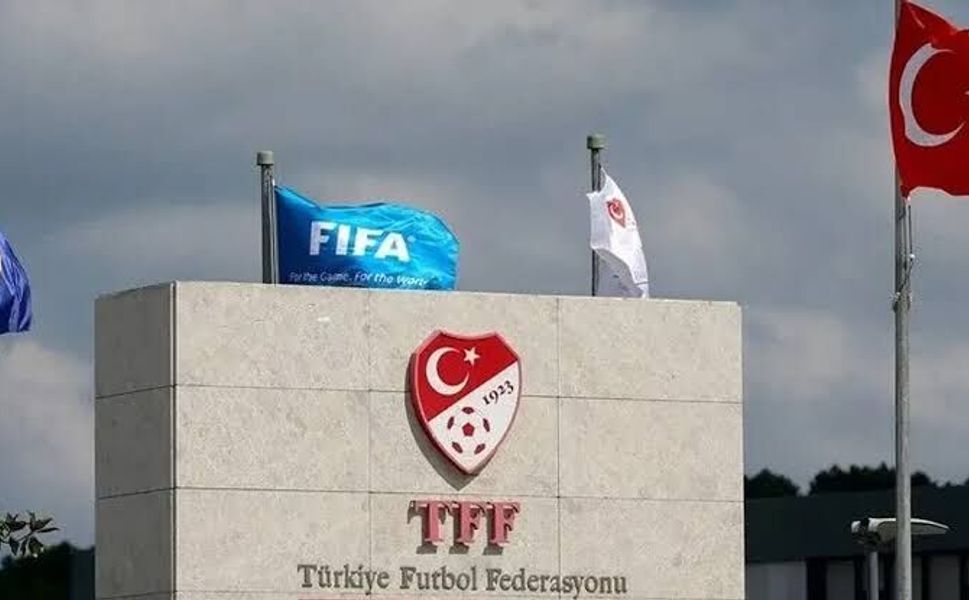 TFF Yönetim Kurulu'nda 5 istifa: Seçim isteyen isimler görevden ayrıldı