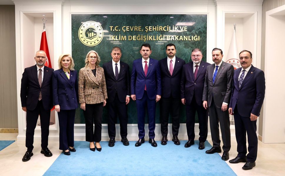 AK Parti İzmir'den Ankara çıkartması: Kentin öncelikleri değerlendirildi