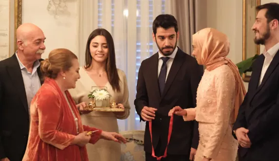 kizilcik-serbeti-ruzgari-kim-oynayacak-kizilcik-serbeti-ruzgari-belli-oldu1