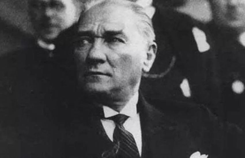 disney-plus-ermeni-lobisine-boyun-egdi-ataturk-dizisi-icin-yeni-karar2