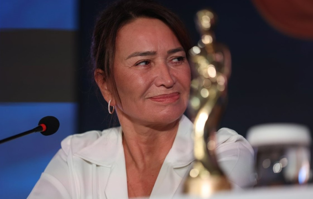 altin-portakal-film-festivalini-iptal-eden-muhittin-bocek-festival-ve-sanat-yonetmenini-ist (3)