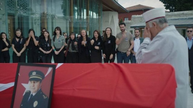arka-sokaklar-riza-baba-neden-oldu-zafer-ergin-diziden-ayrildi-mi (2)-1