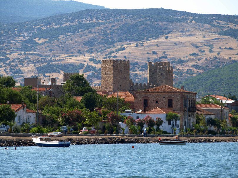 candarli-kalesi-ne-zaman-insa-edildi-candarli-kalesine-nasil-gidilir-canda (2)