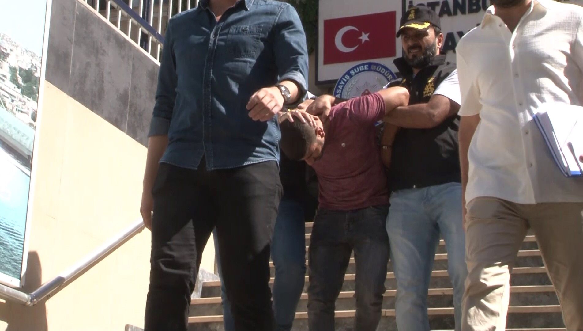 Dini nihaklı eşini boğazından ve vucüdundan bıçaklamıştı... Zanlının ifadesi ortaya çıktı! (1)-1