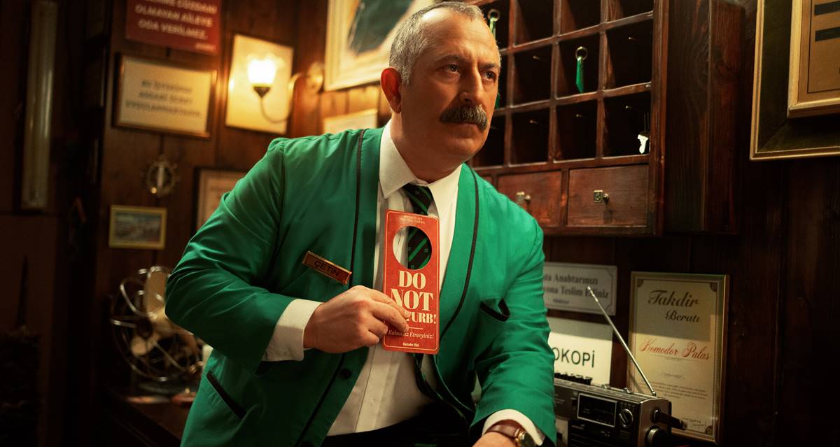 do-not-disturb-konusu-nedir-gercek-hikaye-mi-do-not-disturb-nerede-yayinlandi-do-not-distur (1)