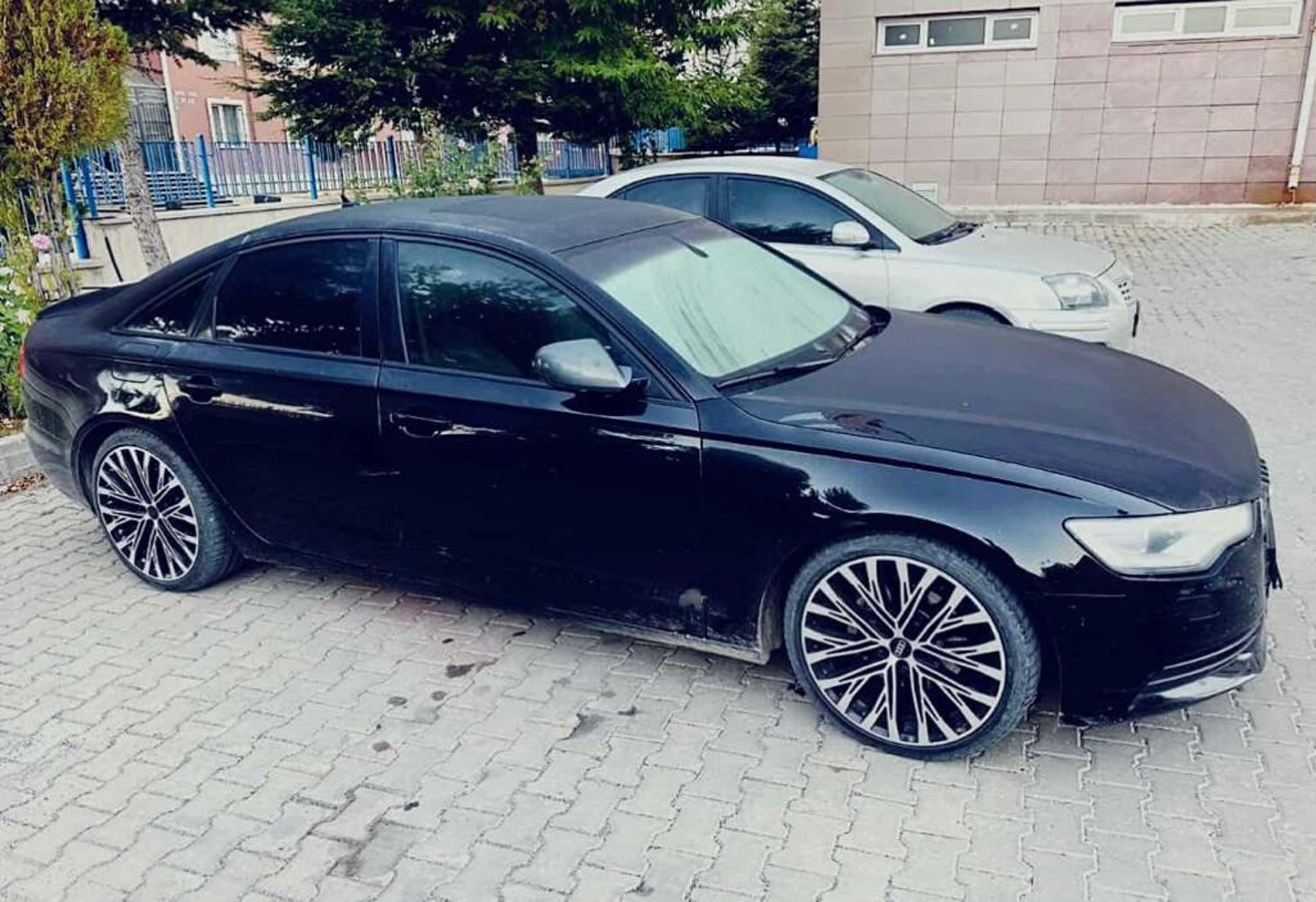 gasbettikleri-araci-satarken-yakalanan-5-supheliden-3u-tutuklandi_4233_dhaphoto3