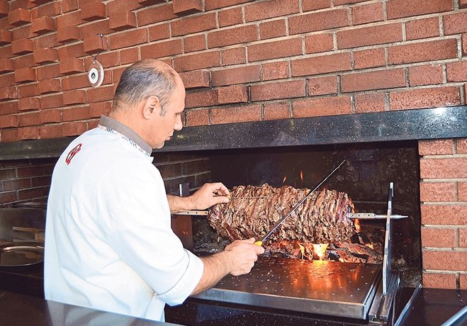 izmir-cag-kebabi-nerede-yenir-cag-kebabini-en-lezzeti-yapan-mekan-neresidir-lezzetin-dorukl (6)