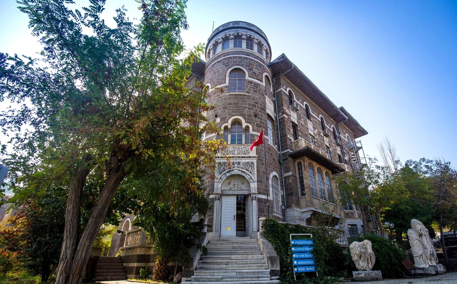 izmir-etnografya-muzesi.location.429.1iivct