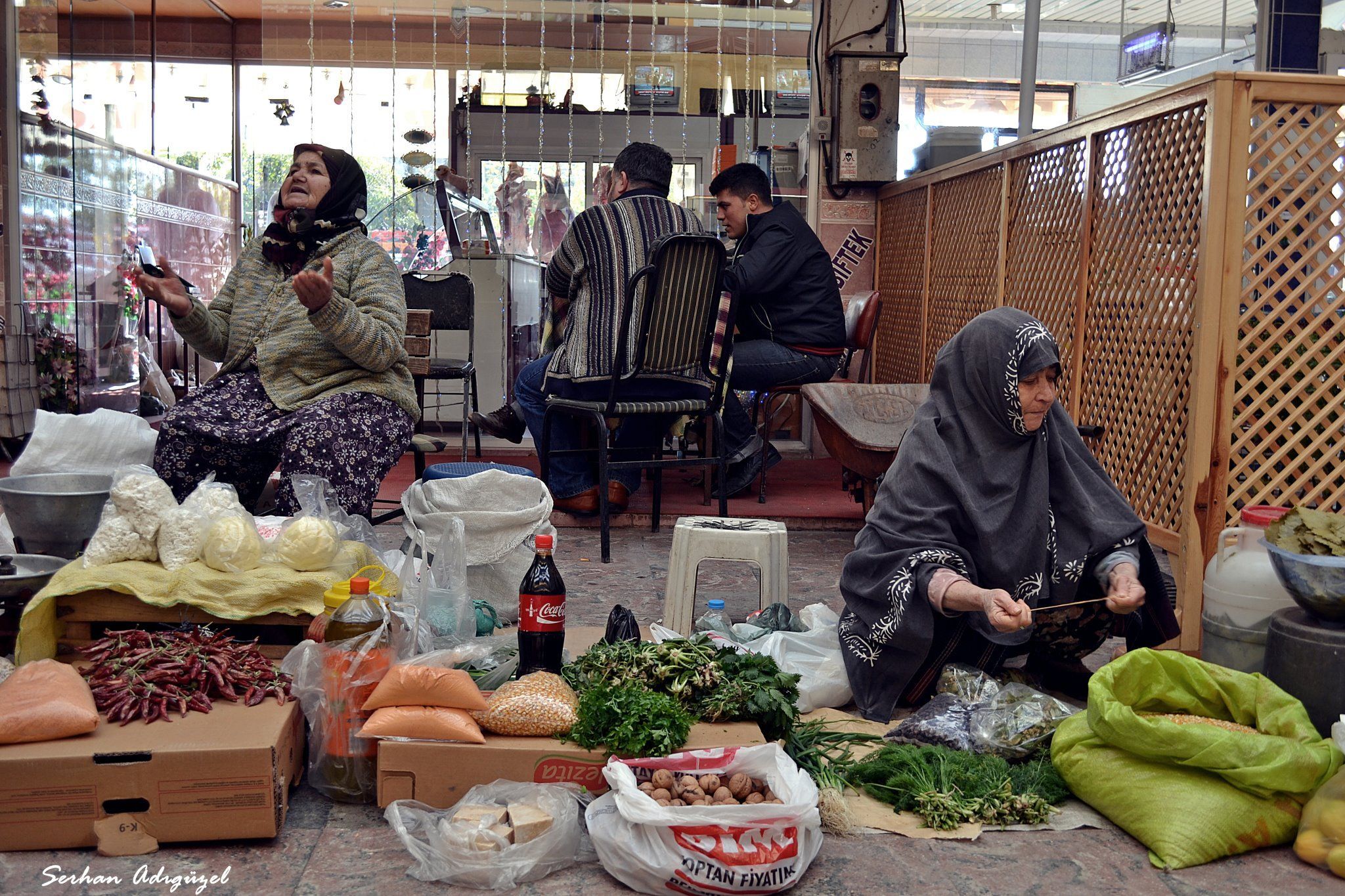 İzmir’in Pazar Yerlerini Keşfedin! İzmir’de Hangi Pazarın Neyi Meşhur Hangi Pazarda Tekstil Ürünleri Fazla