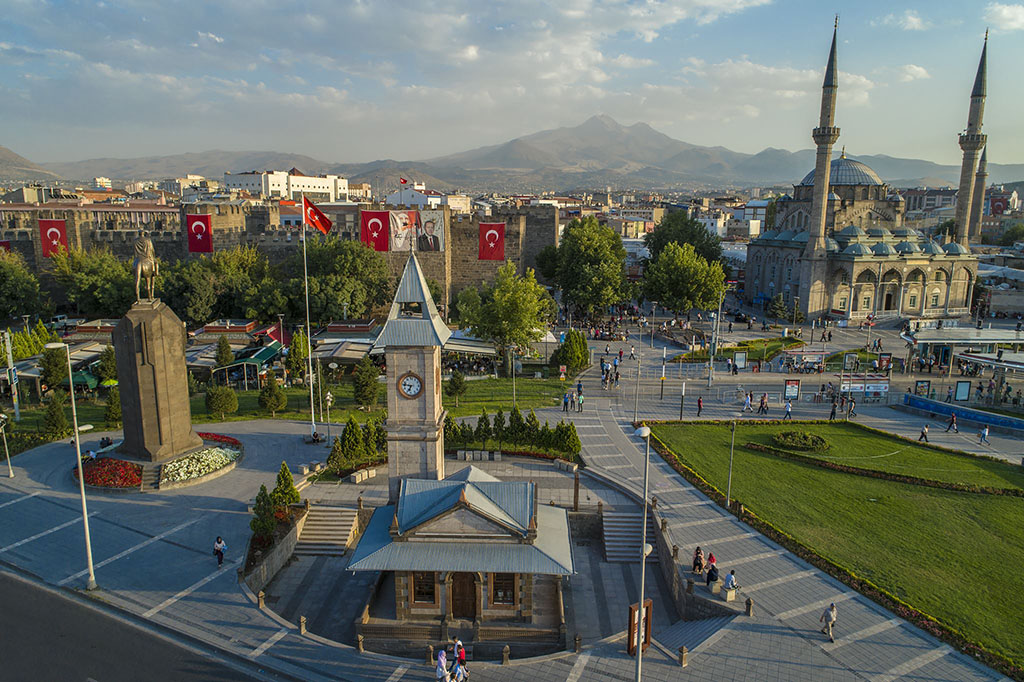 kayseri-gezilecek-yerler-neresidir-kayseride-ne-yenir-kayserinin-gidilecek-tarihi-mekanlari (8)