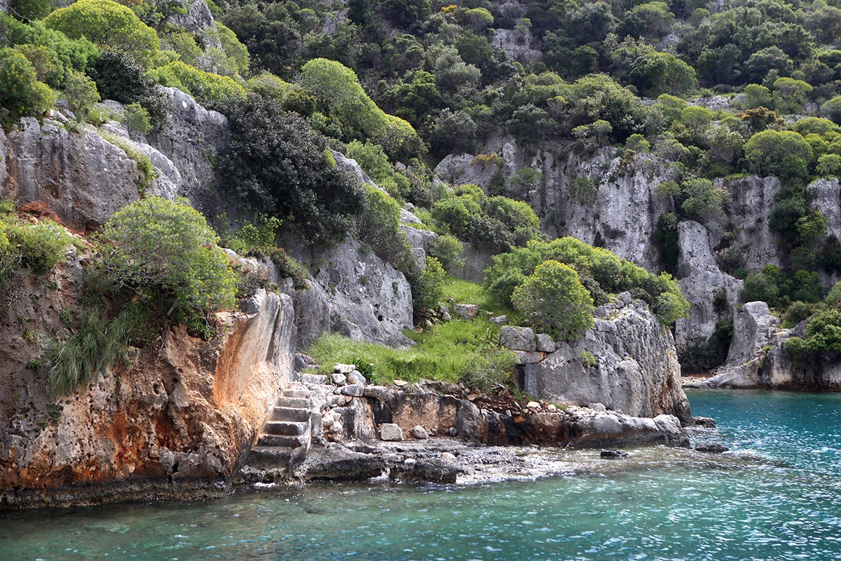 kekova-nerede-kekovaya-nasil-gidilir-kekovada-neler-yapilir-ve-ne-yenir (1)-1