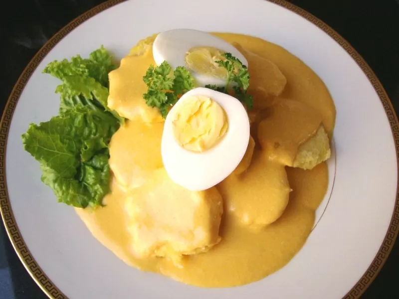 papas-a-la-huancaina-tarifi-peru-mutfagindan-lezzetli-patates-yemegi (1)