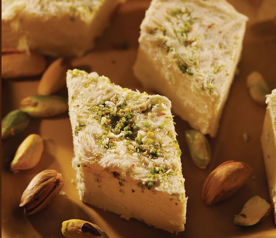 saray-helvasi-bolunun-damaklara-lezzet-veren-meshur-tatlisi (3)