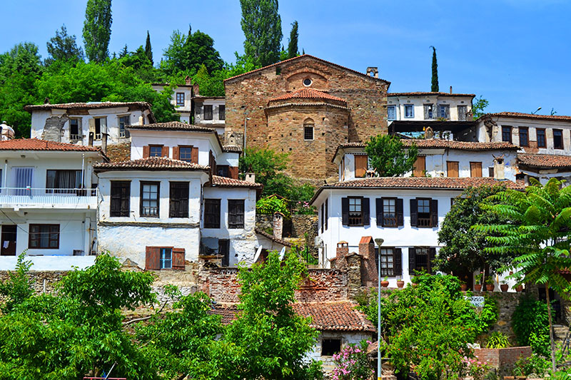 sirincenin-tarihi-ozellikleri-nedir-sirincede-ne-yenir-iste-sirince-gezi-rehberi  ser