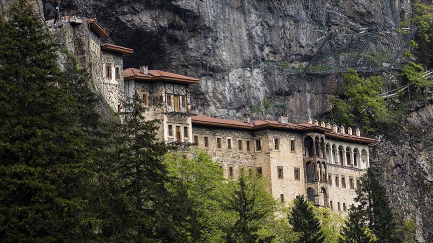 sumela-manastiri-nerededir-sumela-manastiri-icindeki-tarihi-guzellikler-nelerdir-sumela-manastiri-trabzon  2