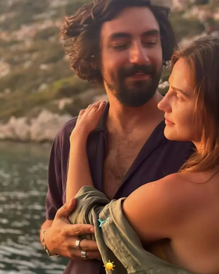 umut-evirgen-ile-alina-boz-dan-evlilik-karari-dugun-tarihi-belli-oldu1