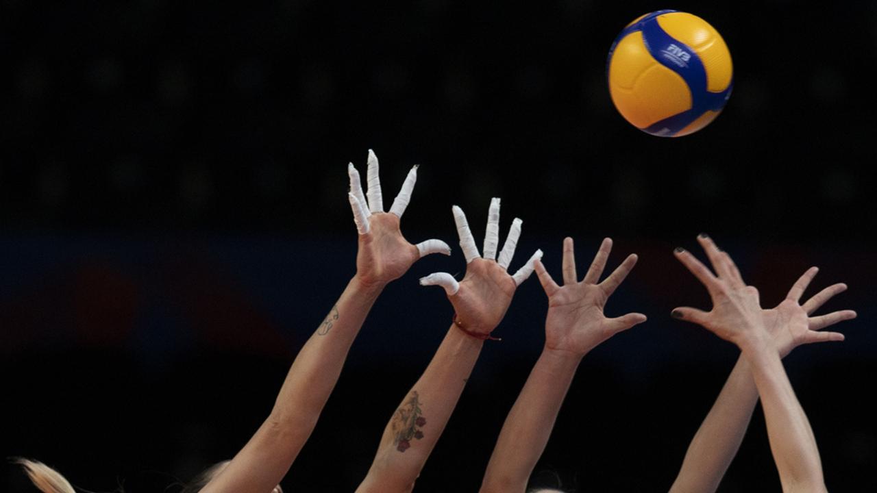 voleybolda-kafa-ile-vurma-var-mi-voleybolda-ayakla-vurma-sayi-olur-mu33