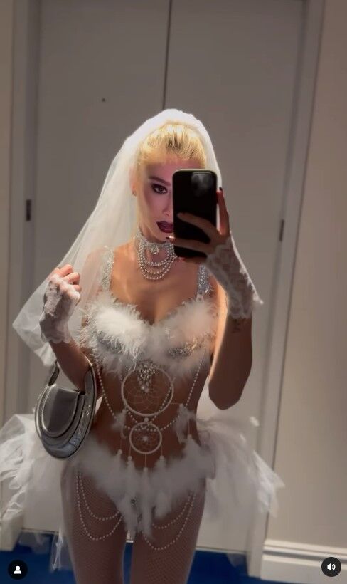 seyma-subasidan-iddali-kostum (3)