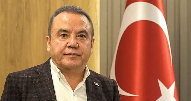 Muhittin Böcek kimdir, Muhittin Böcek hangi partiden, Muhittin Böcek oğlu kim, Muhittin Böcek kaç yaşında (6)