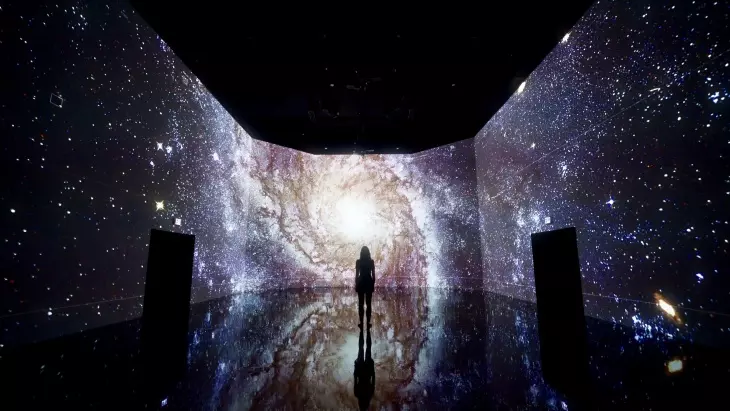 refik-anadol-kimdir-refik-anadol-eserlerini-nasil-yapiyor-refik-anadol-studio-nedir-refik-a (1)-1