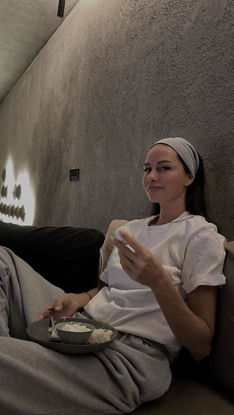 Yasemin Özilhan diyeti nedir Yasemin Özilhan nasıl besleniyor Yasemin Özilhan bir günde neler yiyor  (3)