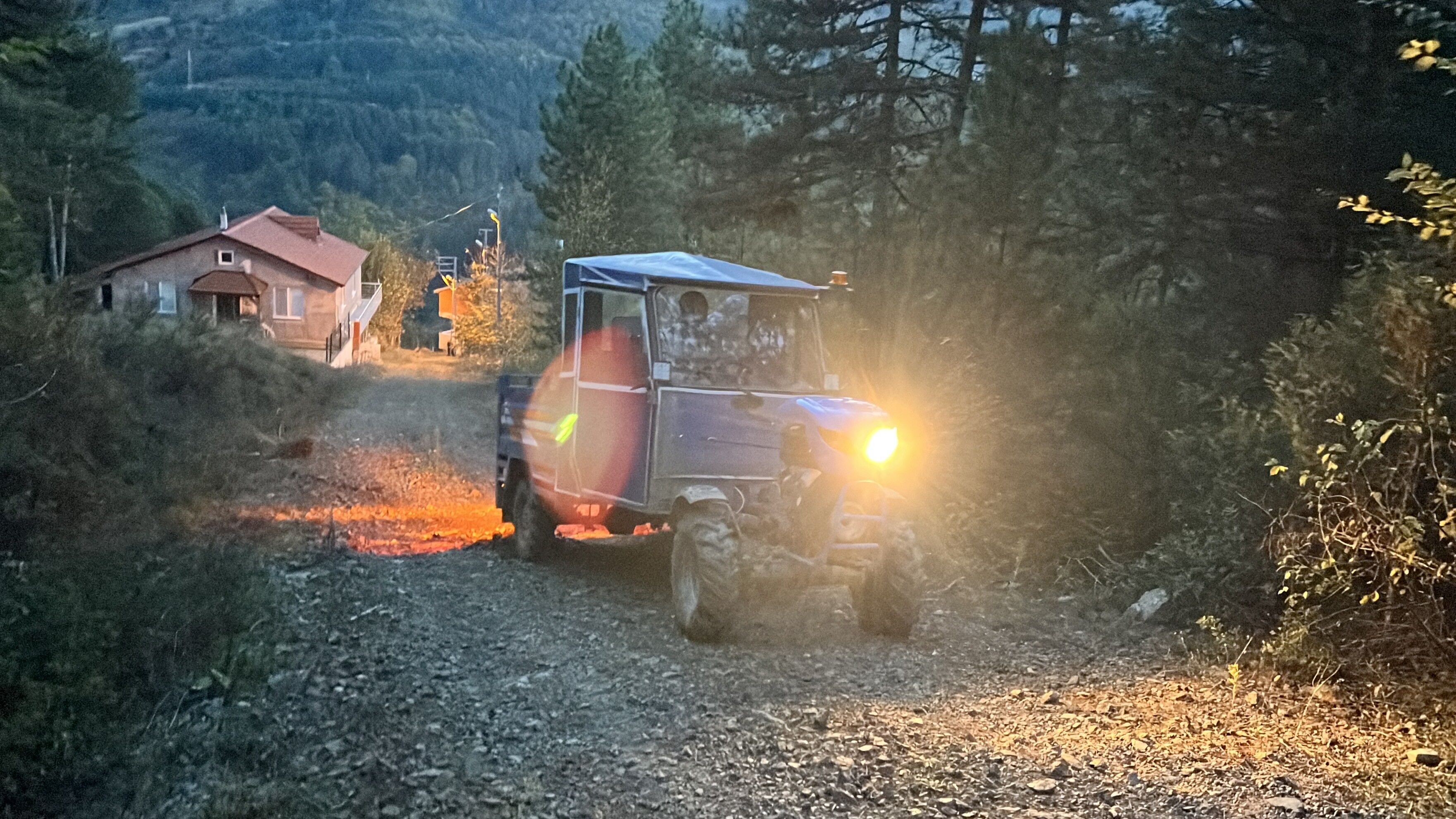 Zonguldak'ın Durupınar köyü sakinleri köy yollarından şikayetçi! (2)